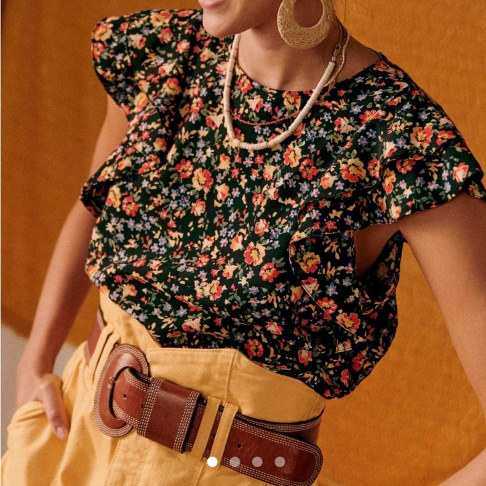 Sézane Ester blouse in Noir.